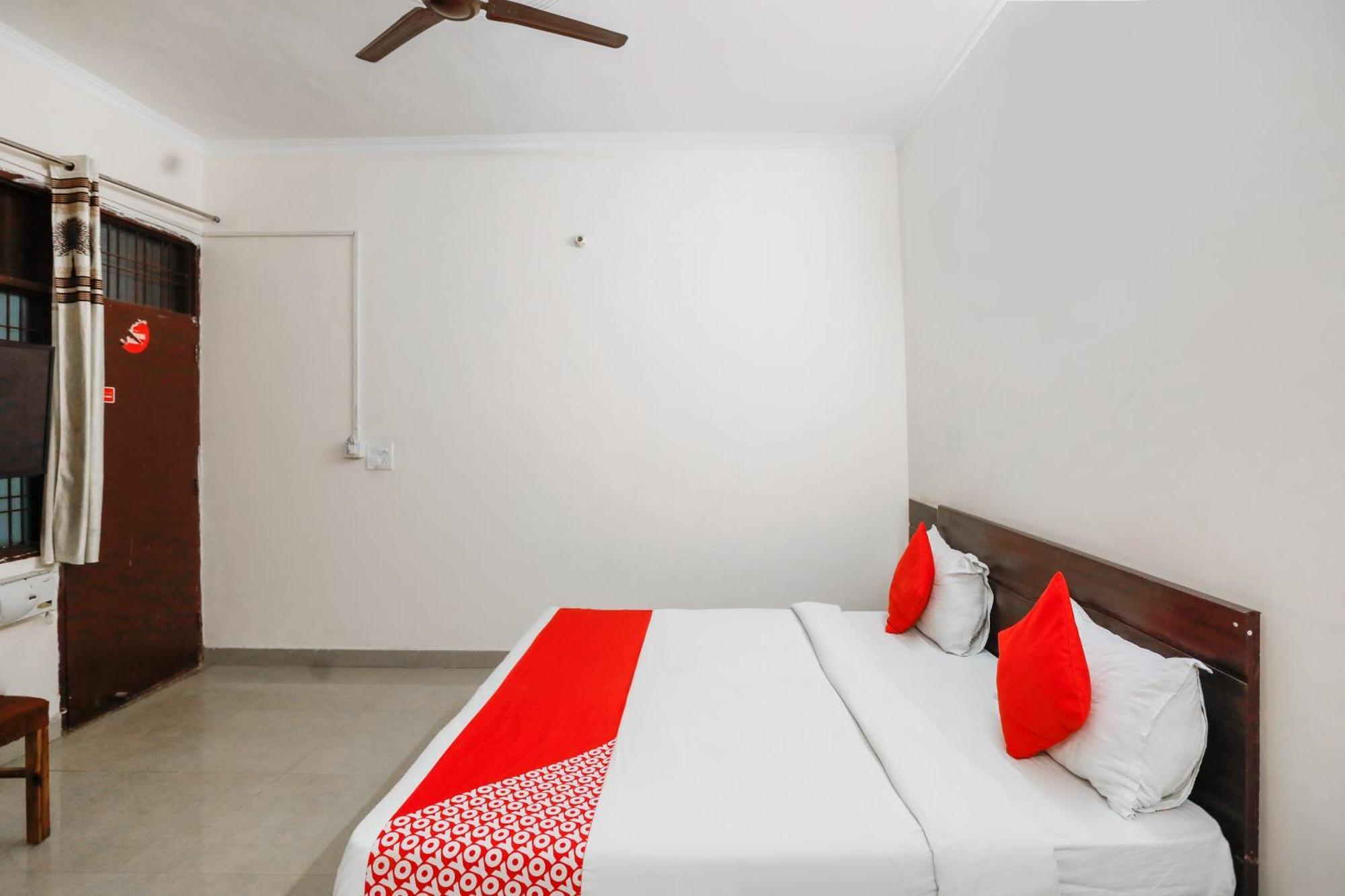 Hotel O Av Residency Near Botanic Garden Of Indian Republic Нойда Экстерьер фото