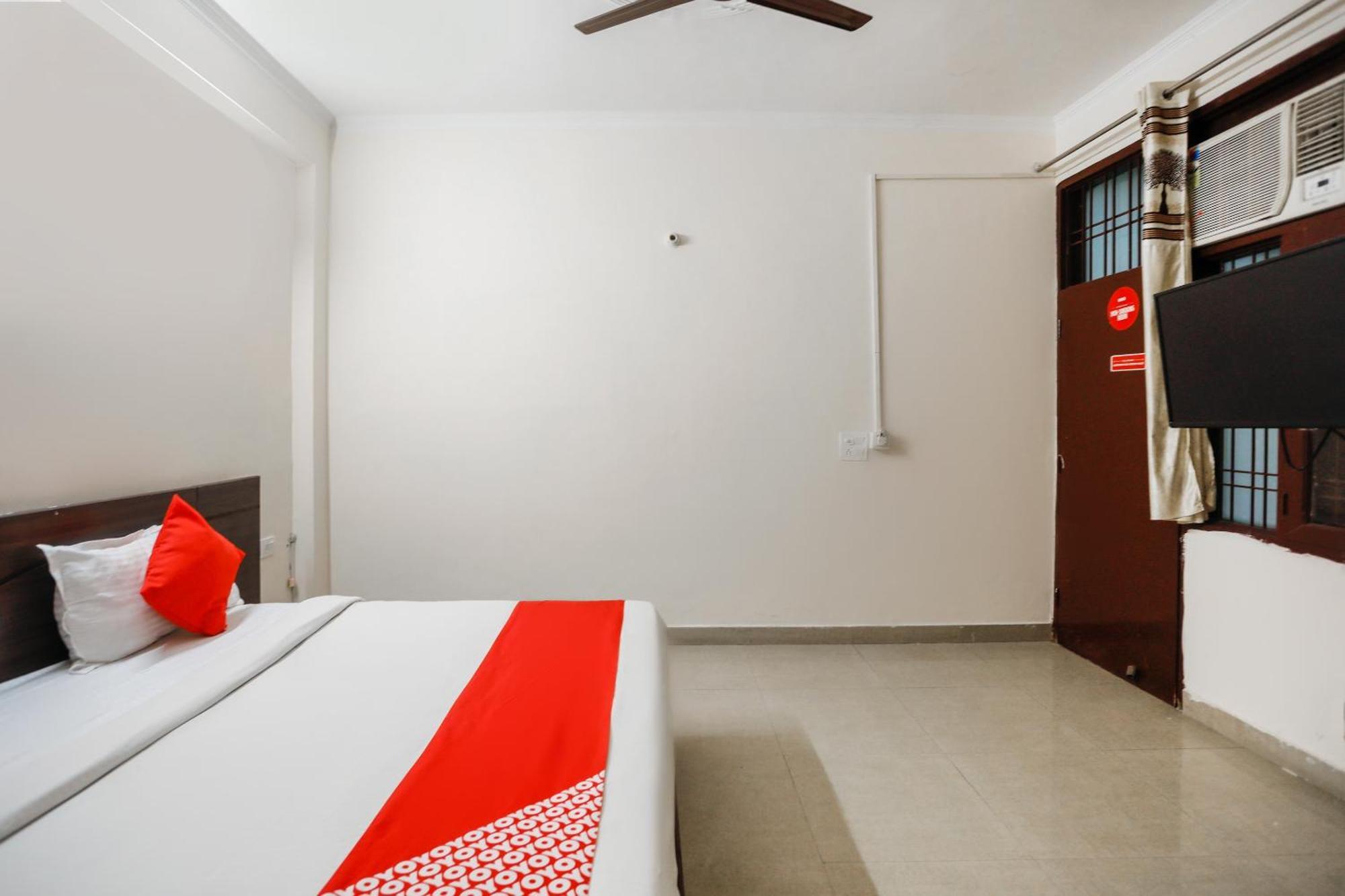 Hotel O Av Residency Near Botanic Garden Of Indian Republic Нойда Экстерьер фото
