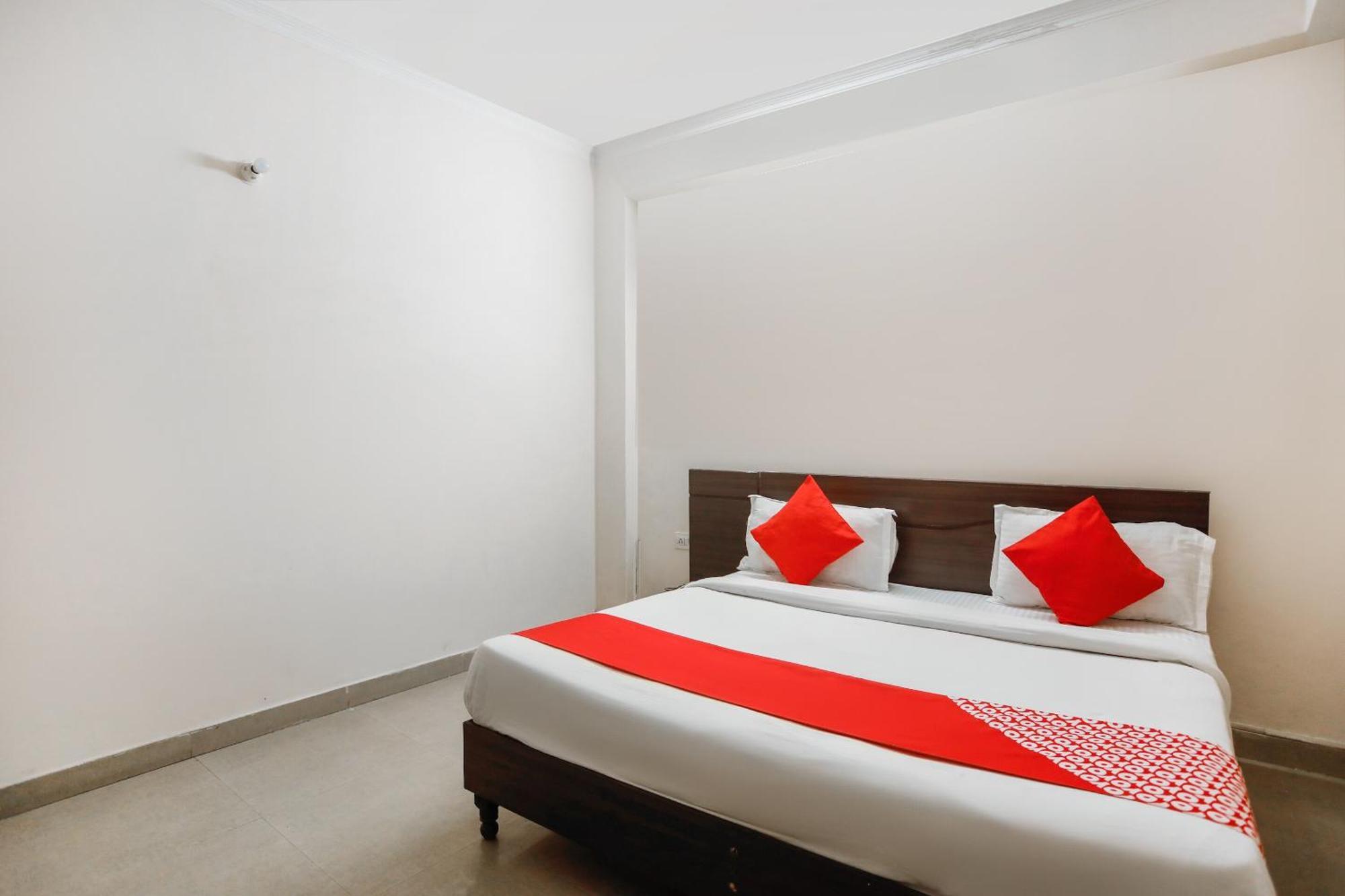 Hotel O Av Residency Near Botanic Garden Of Indian Republic Нойда Экстерьер фото
