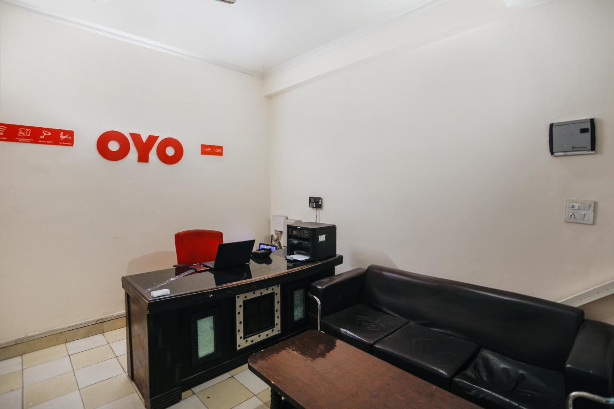 Hotel O Av Residency Near Botanic Garden Of Indian Republic Нойда Экстерьер фото